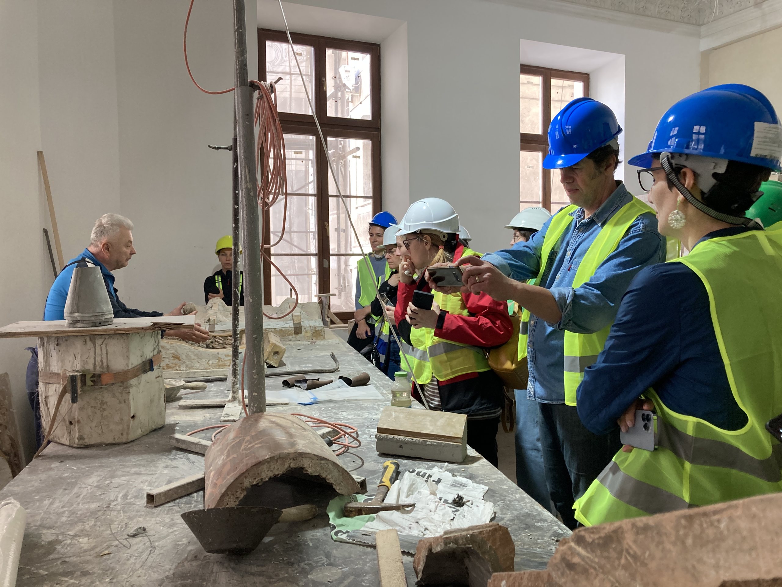 Relația dintre arhitectură  și componentele artistice, la monumentele istorice (III) – Art Conservation Support