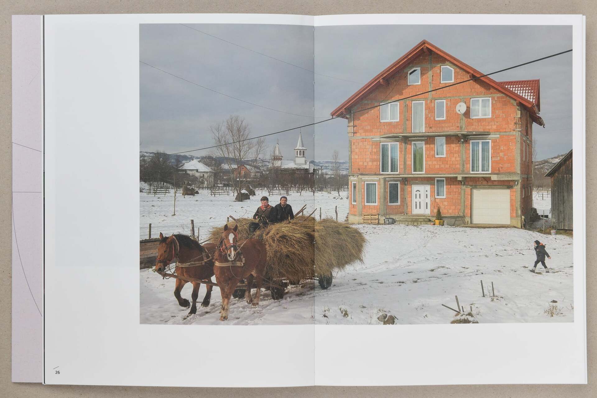 Mândrie și beton. După 10 ani – Asociația Centrul de Fotografie Documentară (CdFD)