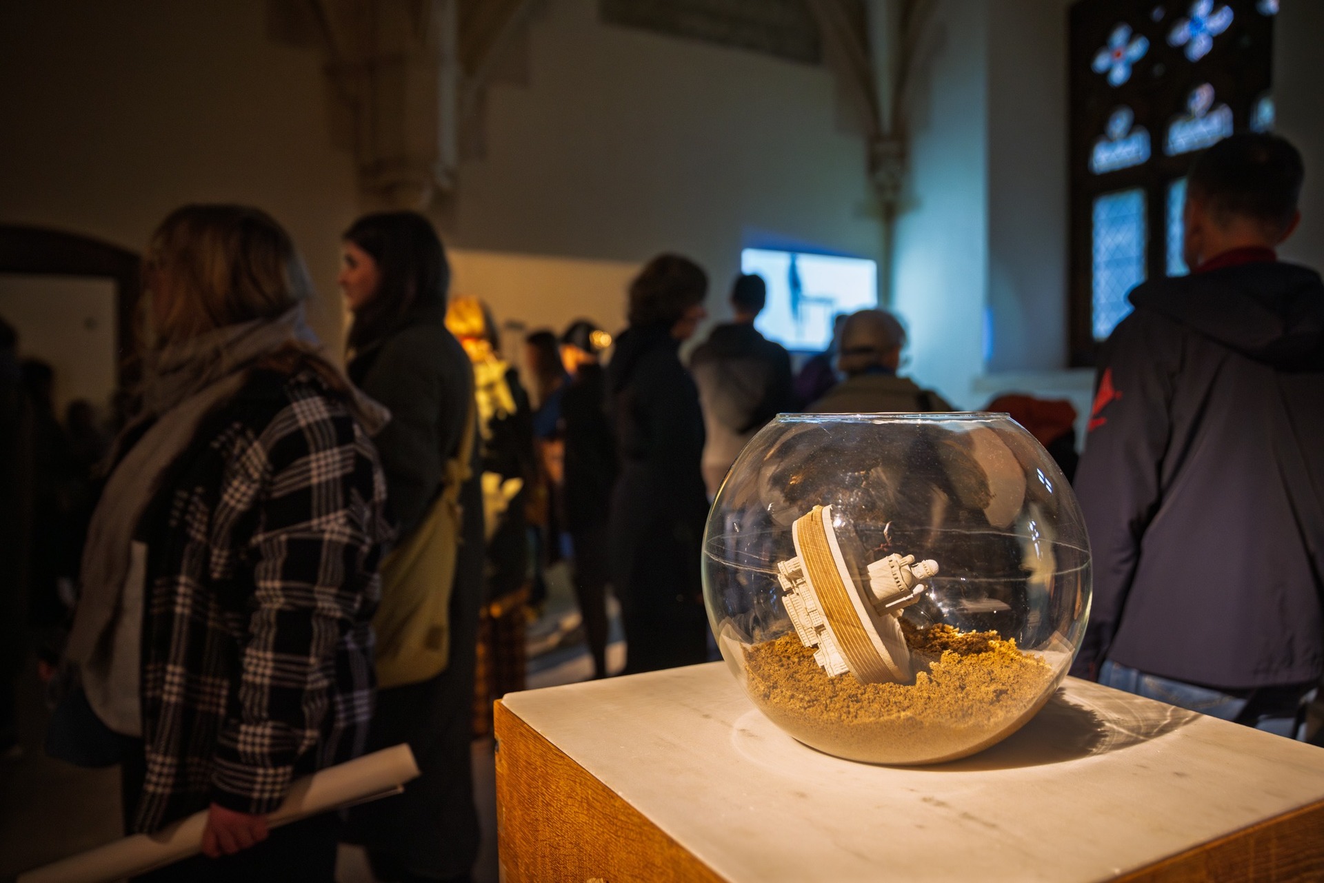 Itinerarea expoziției „Veneția dus-întors: Selfie Automaton” – Asociația PlusMinus